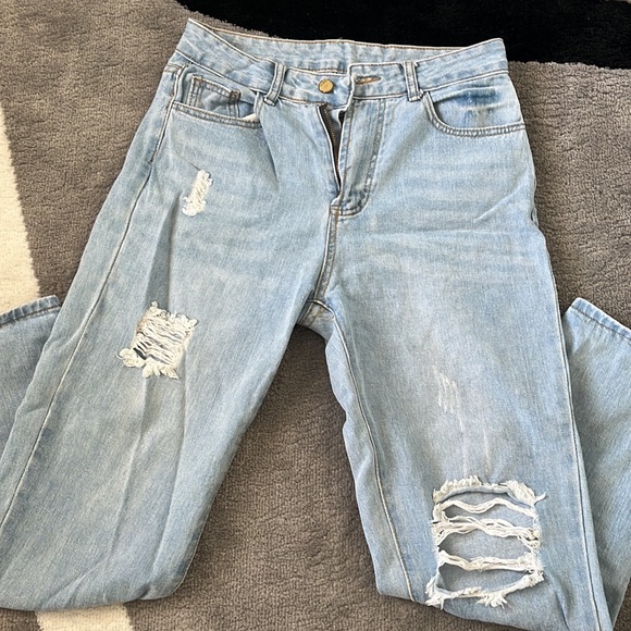 Light Wash Ripped Jeans - Picture 2 of 4